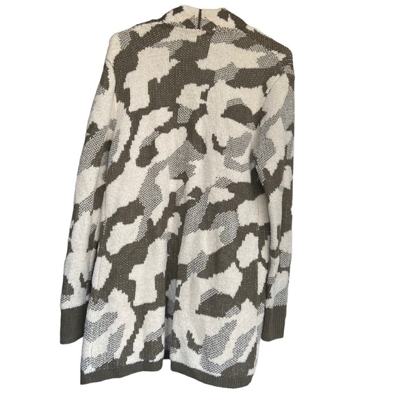 SUSINA Olive Camo print Jacquard Cardigan - Picture 3 of 5